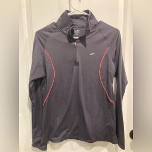 Long sleeve athletic shirt